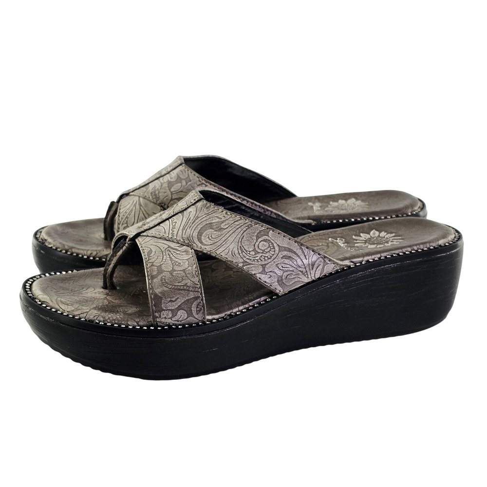 Yellow Box Burke Pewter Grey Floral Embossed Wedge Sandals Womens 8 Rhinestone